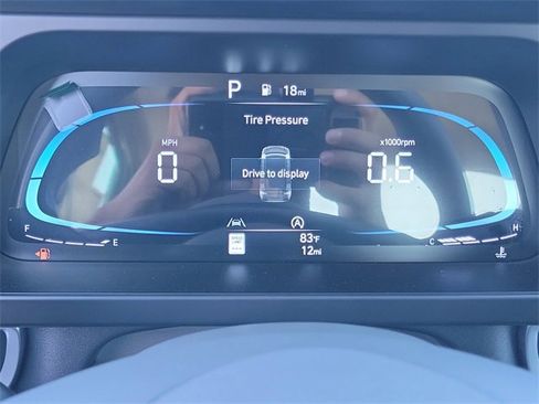 New 2025 Hyundai Elantra SE image 10