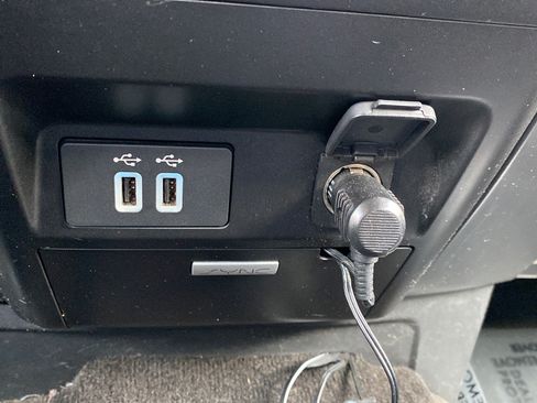 Used 2018 Ford F150 XLT w/ Equipment Group 301A Mid AWD/4WD image 32