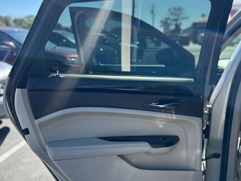 Used 2016 Cadillac SRX Luxury image 22