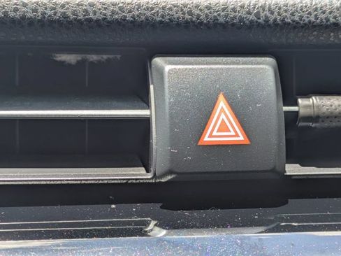 Used 2018 Toyota Camry SE w/ Convenience Package FWD image 30