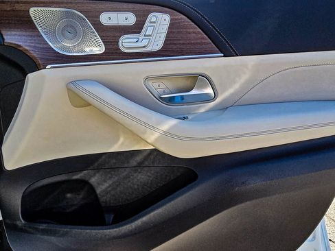 New 2026 Mercedes-Benz GLE 63 AMG S image 38