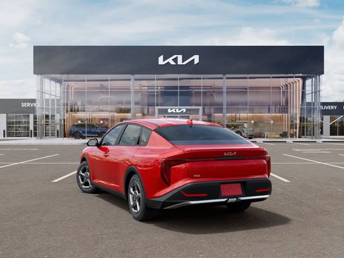 New 2026 Kia K4 LXS image 5