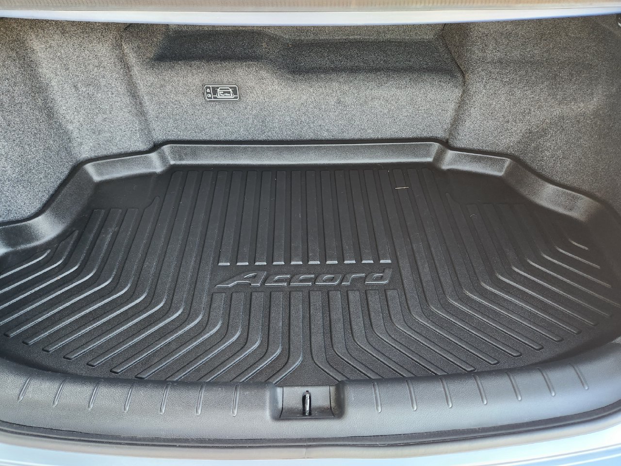 Used 2017 Honda Accord EX-L image 31