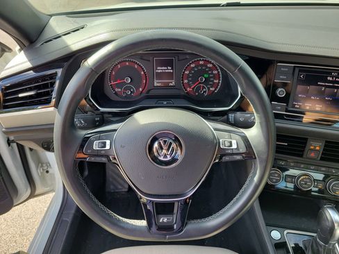 Used 2019 Volkswagen Jetta R-Line w/ R-Line Cold Weather Package FWD image 27