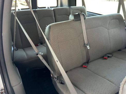 Certified 2025 GMC Savana 3500 LT w/ LT Preferred Equipment Group RWD image 18
