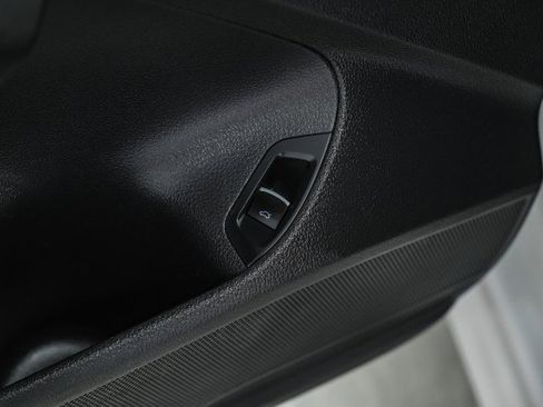 Used 2016 Volkswagen Passat 1.8T S w/ Lighting Package (P06) image 41