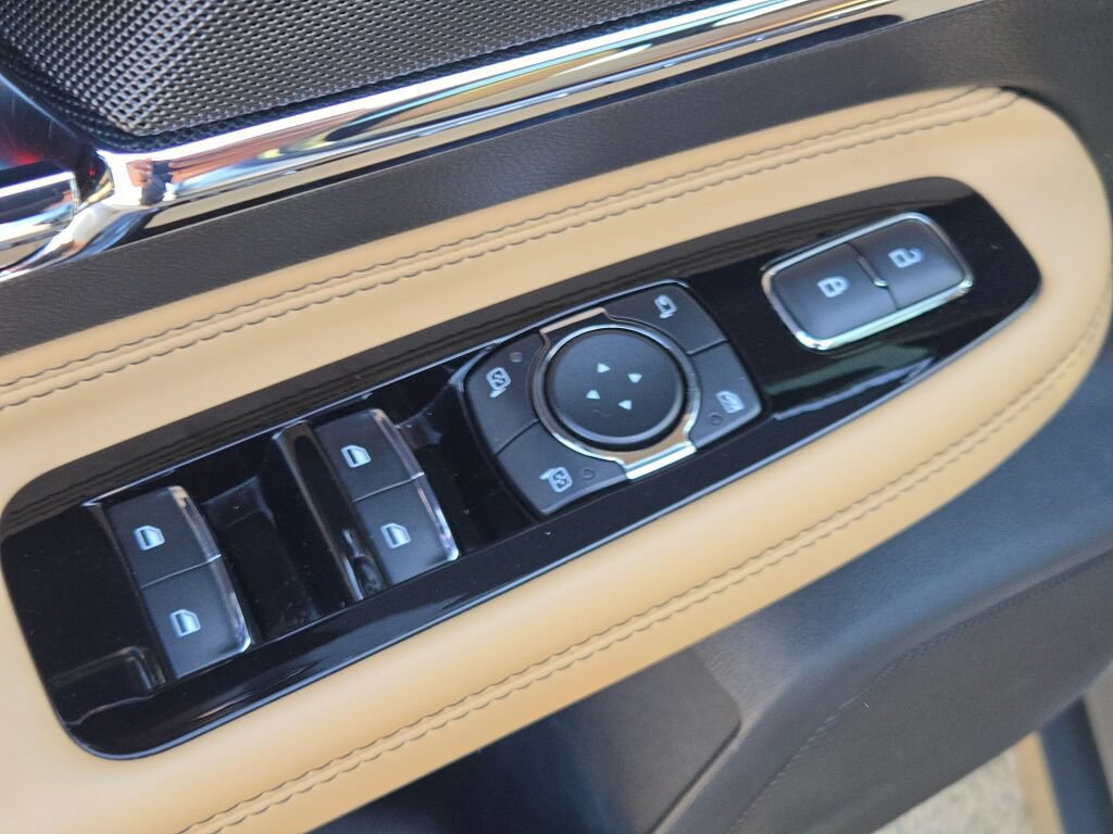 Used 2022 Lincoln Corsair Reserve w/ Equipment Group 201A AWD/4WD image 23