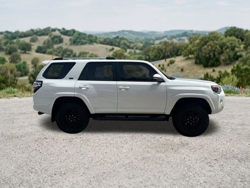 Used 2023 Toyota 4Runner SR5 Premium w/ Moonroof Package RWD image 12