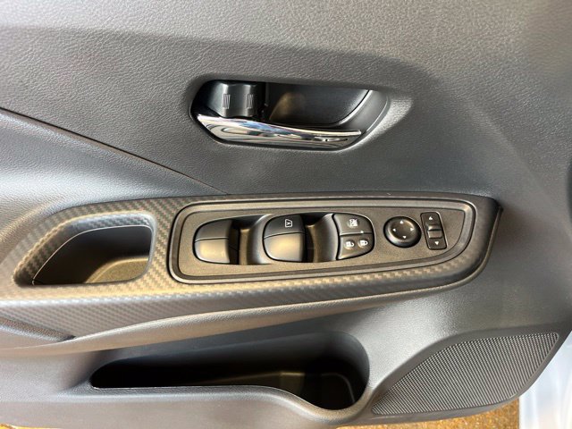 Certified 2025 Nissan Versa SV w/ Trunk Package FWD image 7