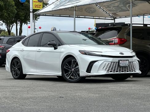 Used 2025 Toyota Camry XSE w/ Premium Plus Package FWD image 2