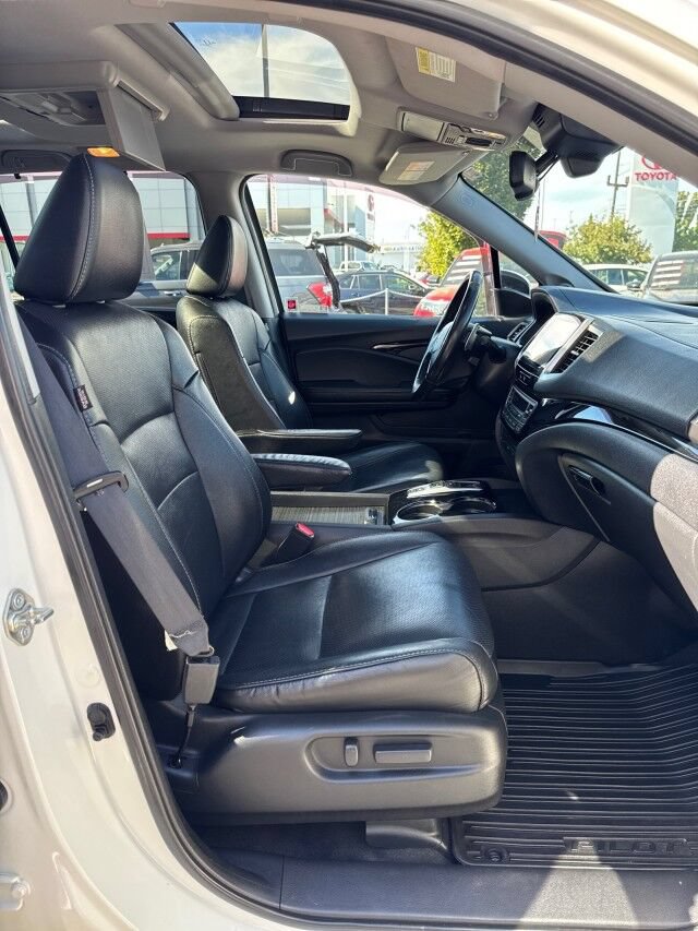 Used 2018 Honda Pilot Elite image 19