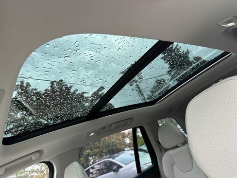 Used 2025 Volvo XC90 B6 Plus w/ Protection Package Premier image 24