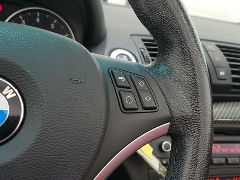 Used 2008 BMW 135i Convertible RWD image 25