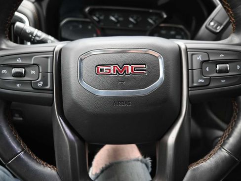 Used 2022 GMC Sierra 2500 AT4 w/ AT4 Preferred Package image 10