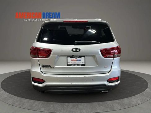 Used 2019 Kia Sorento AWD w/ LX Convenience Package image 4