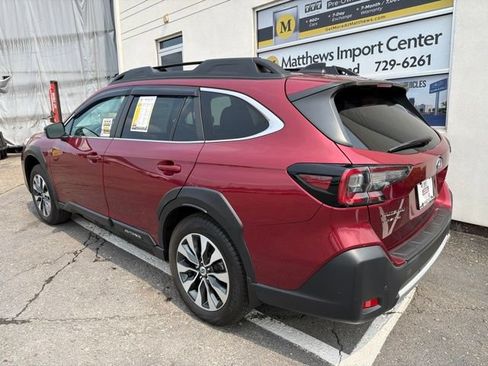 Used 2024 Subaru Outback Limited AWD/4WD image 3