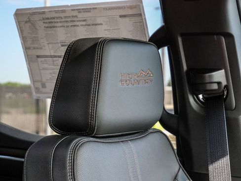 New 2026 Chevrolet Silverado 1500 High Country AWD/4WD image 24