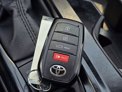 Used 2025 Toyota Camry LE FWD image 39