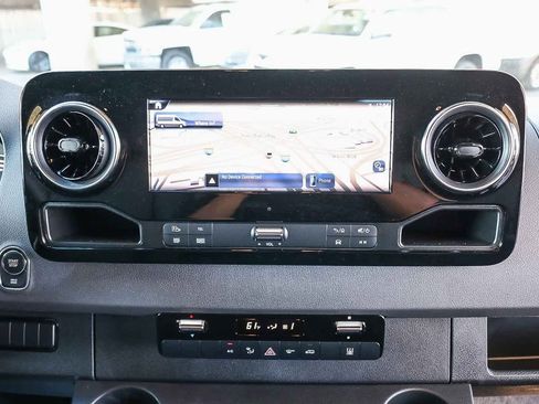 New 2024 Mercedes-Benz eSprinter 170 Cargo image 14