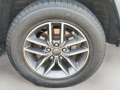 Used 2021 Jeep Grand Cherokee Limited AWD/4WD image 29