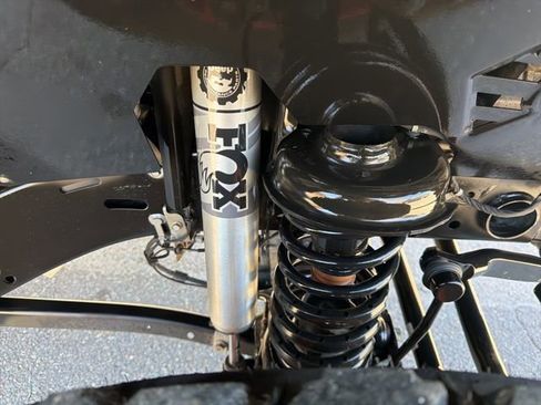 Used 2020 Jeep Gladiator Rubicon image 9