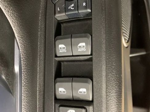 Used 2025 RAM 1500 Big Horn AWD/4WD image 19