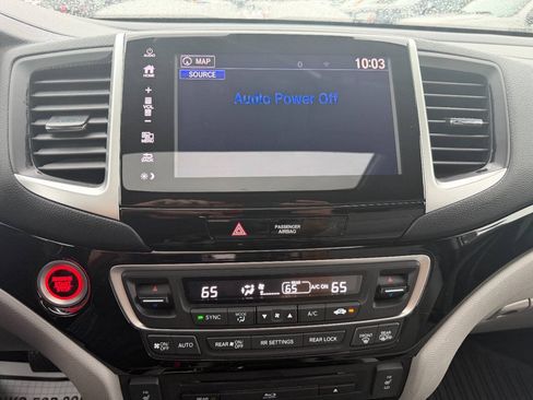 Used 2017 Honda Pilot Touring image 26