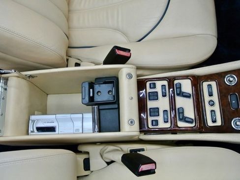 Used 2000 Rolls-Royce Corniche image 18