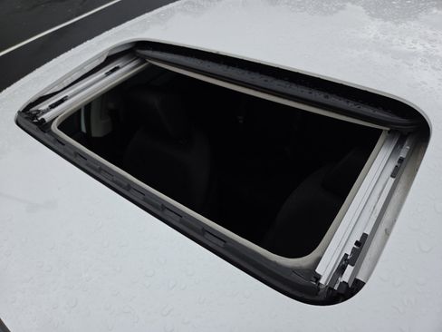 Certified 2024 Honda Accord EX image 4