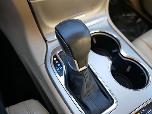 Used 2018 Jeep Grand Cherokee Limited w/ Trailer Tow Group IV image 32