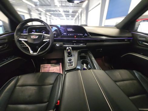 Used 2024 Cadillac Escalade Sport w/ LPO, ONYX Package AWD/4WD image 21