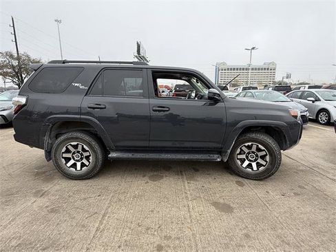 Certified 2024 Toyota 4Runner TRD Off-Road image 4