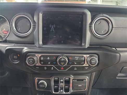 Used 2021 Jeep Gladiator Overland w/ Popular Equipment Package image 19