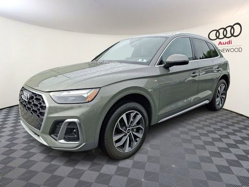 Certified 2023 Audi Q5 2.0T Premium w/ Convenience Package AWD/4WD image 3