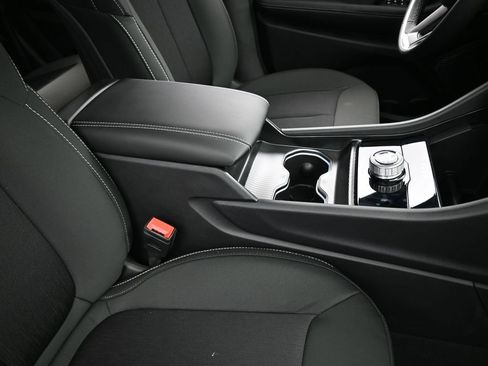 Used 2024 Jeep Grand Cherokee Laredo X image 46