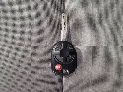 Used 2018 Ford Escape SE FWD image 32