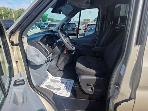 Used 2017 Ford Transit 350 XLT RWD image 9