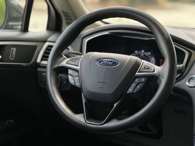 Used 2019 Ford Fusion SE AWD/4WD image 28
