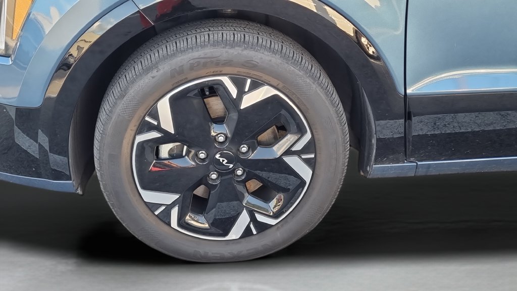 Used 2024 Kia Niro Wind FWD image 6