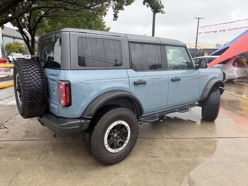 Certified 2023 Ford Bronco Badlands w/ Sasquatch Package image 4