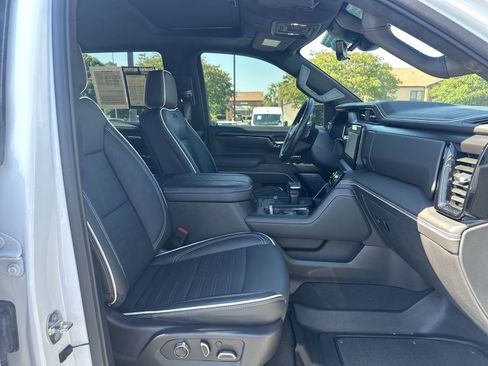 Used 2024 GMC Sierra 1500 AT4X AWD/4WD image 22