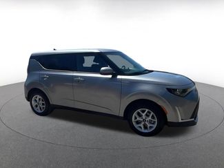 Used 2025 Kia Soul LX w/ LX Technology Package FWD video 2
