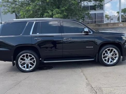 Used 2018 Chevrolet Tahoe Premier AWD/4WD image 9