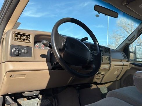 Used 2000 Ford F250 4x4 Regular Cab Super Duty image 9