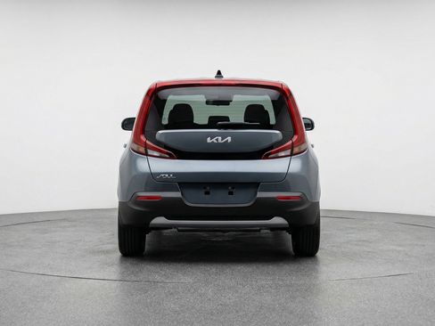 Used 2025 Kia Soul LX w/ LX Technology Package image 7