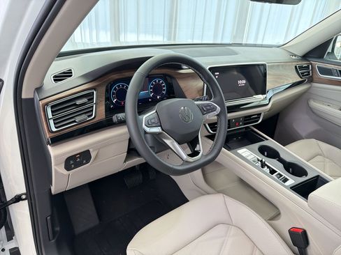 New 2026 Volkswagen Atlas SE image 4