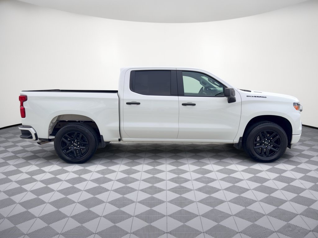 Used 2026 Chevrolet Silverado 1500 Custom w/ LPO, Dark Essentials Package RWD image 8