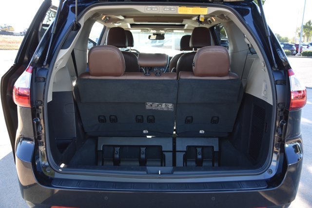 Used 2019 Toyota Sienna Limited Premium FWD image 18