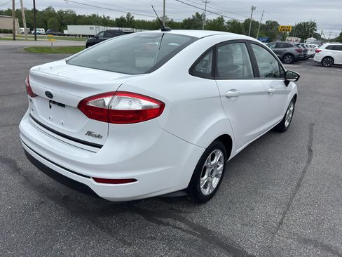 Used 2015 Ford Fiesta SE FWD image 6