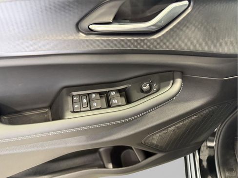 New 2025 Jeep Grand Cherokee Altitude image 13